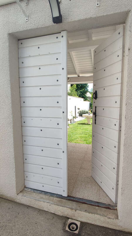 Maison à MONTAIGU-DE-QUERCY