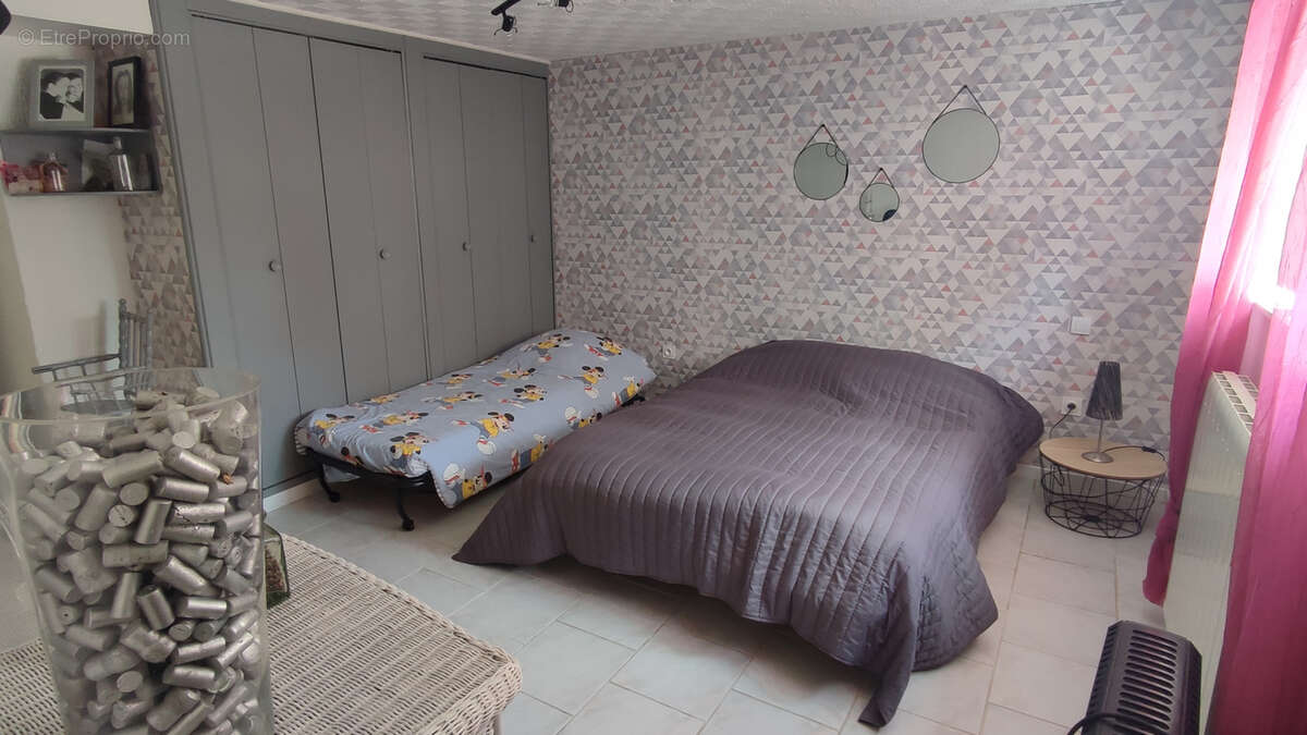 Maison à MONTAIGU-DE-QUERCY