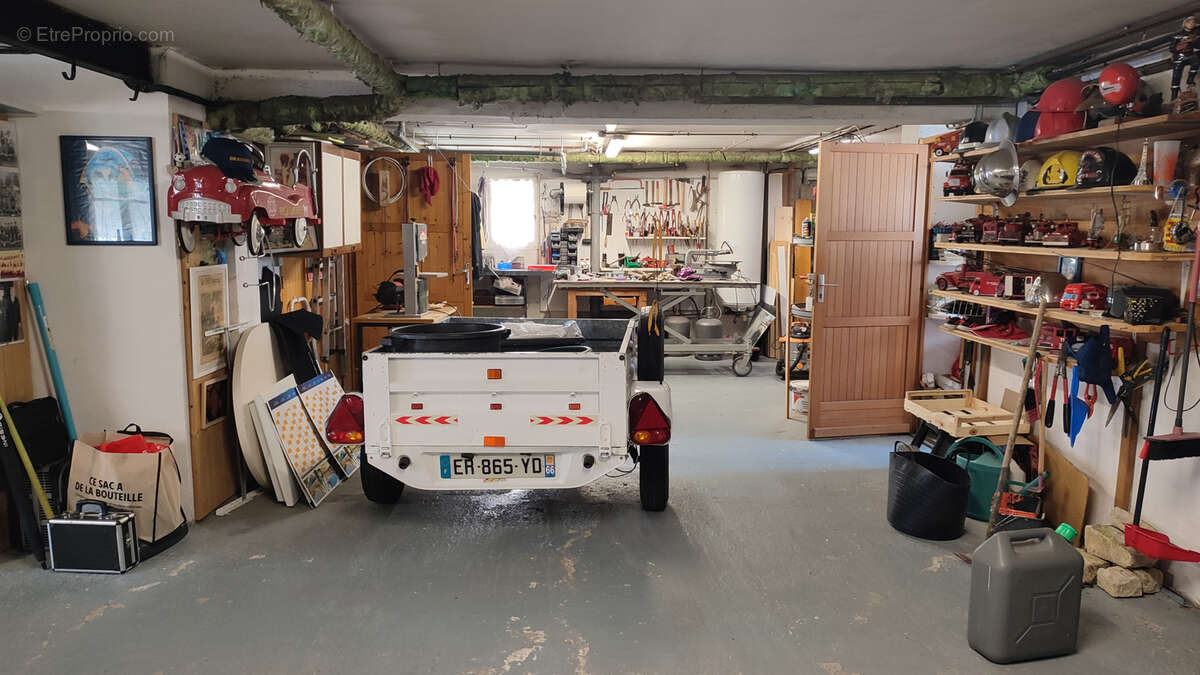 Maison à MONTAIGU-DE-QUERCY