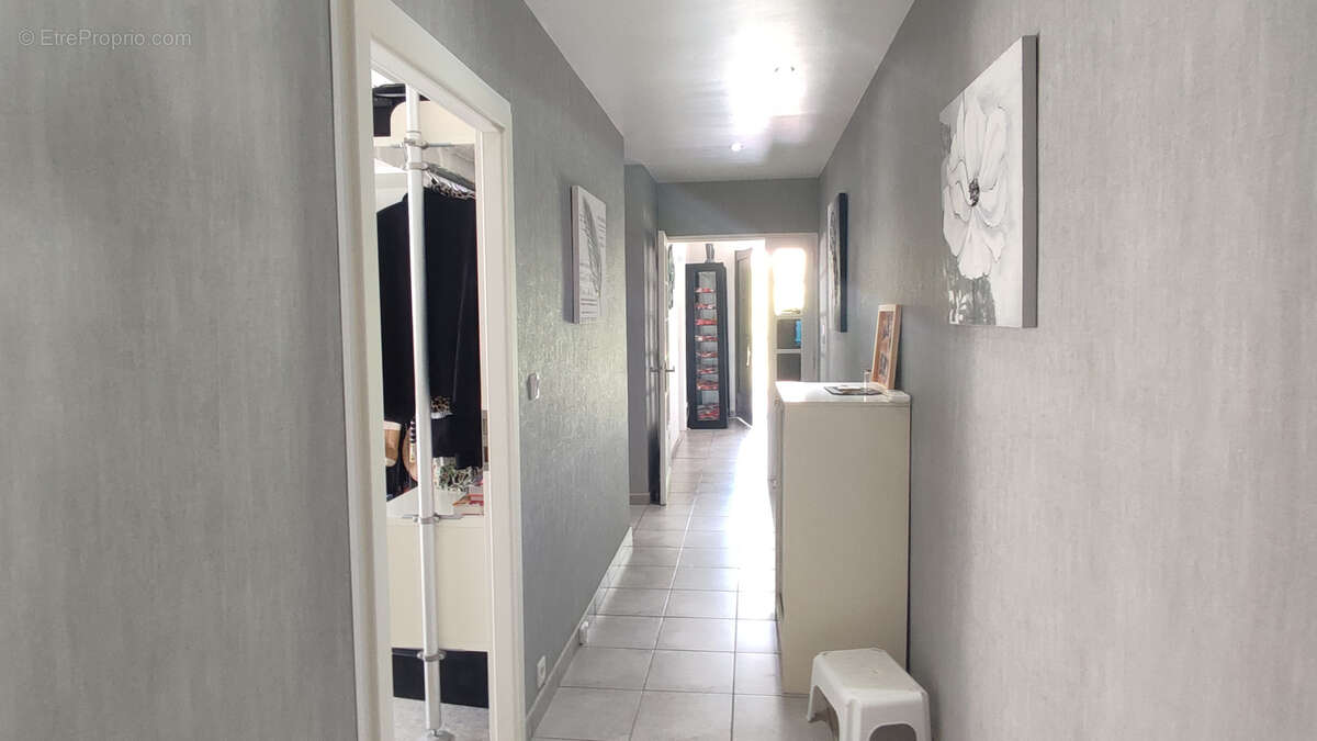 Maison à MONTAIGU-DE-QUERCY