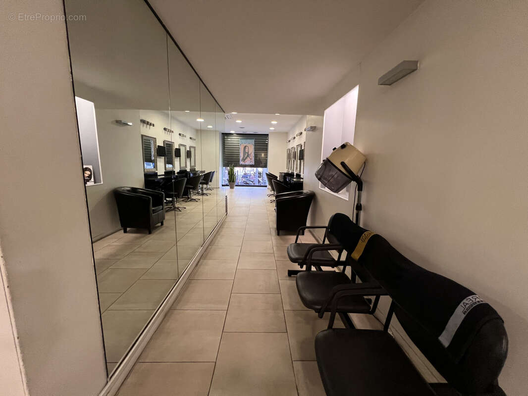 Commerce à MARSEILLE-6E