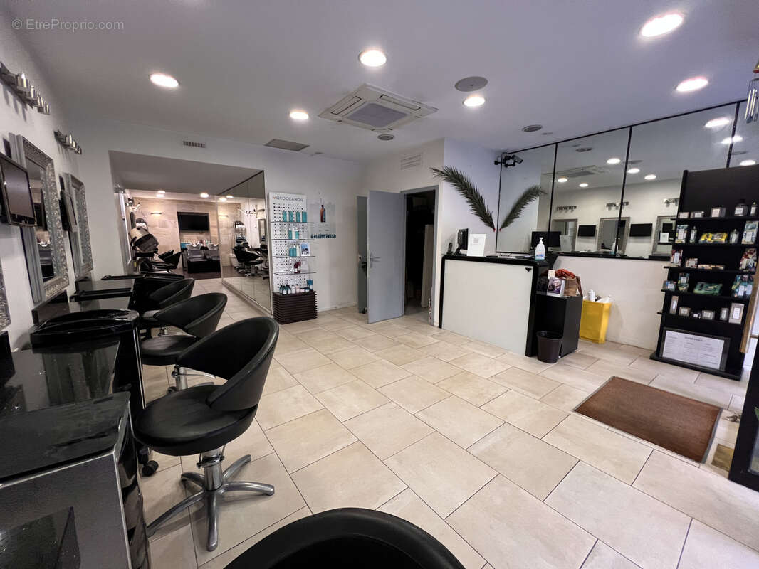 Commerce à MARSEILLE-6E