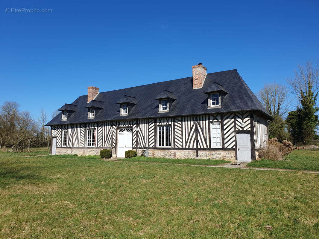 Maison à CORMEILLES