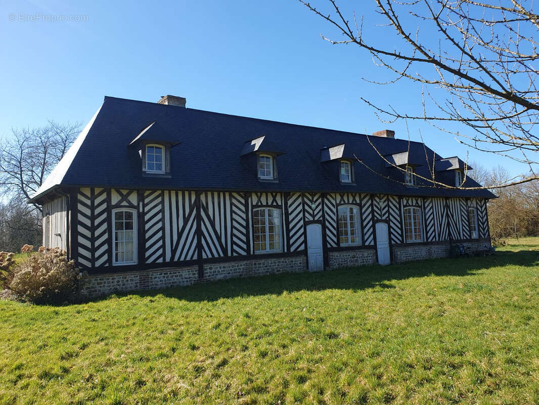 Maison à CORMEILLES