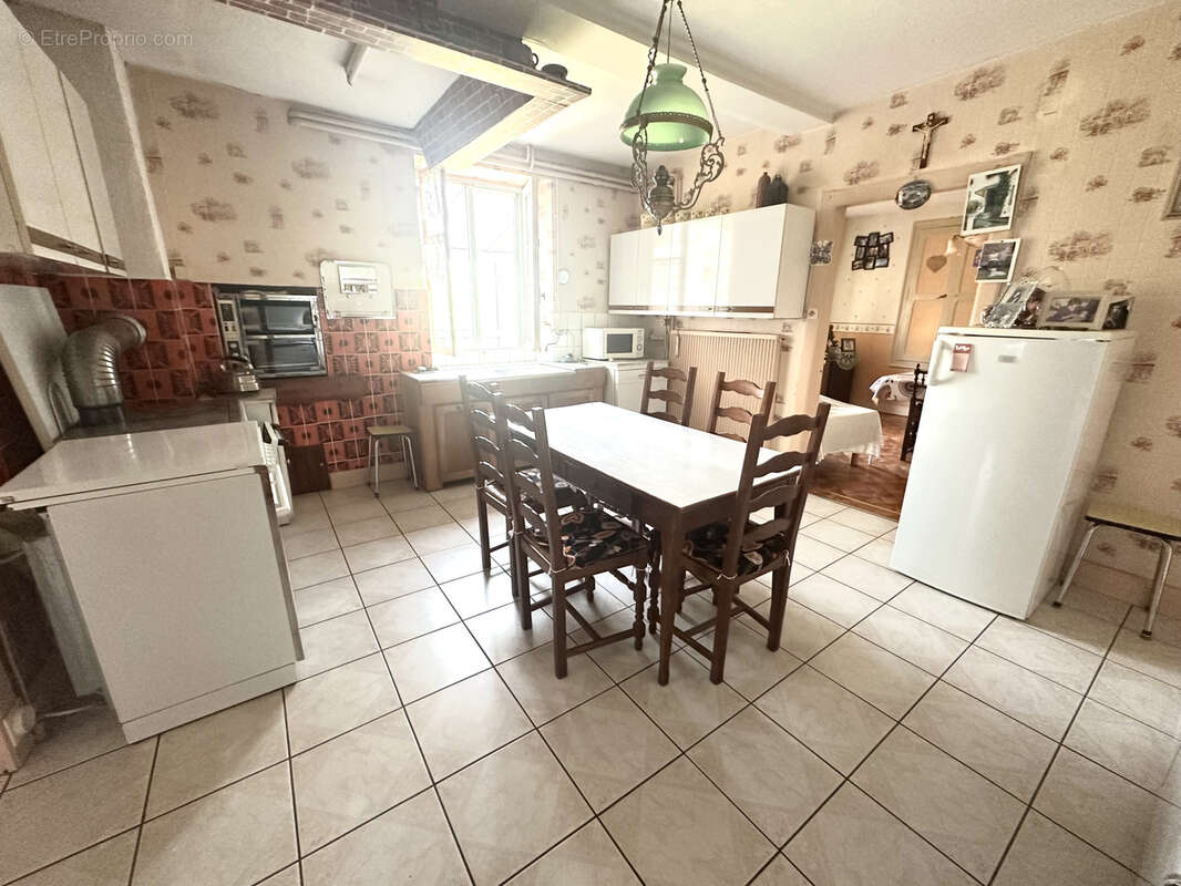 Maison à SAINT-SAUVEUR