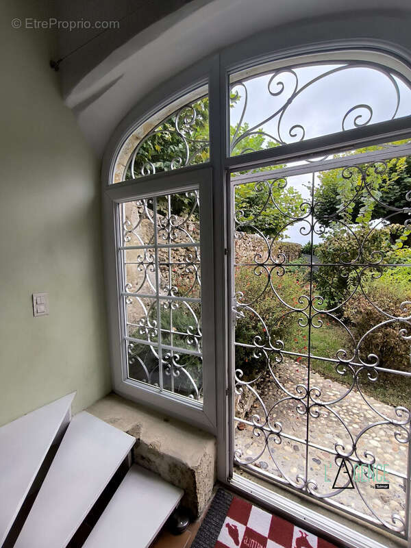 Maison à SAINTE-CROIX-DU-MONT