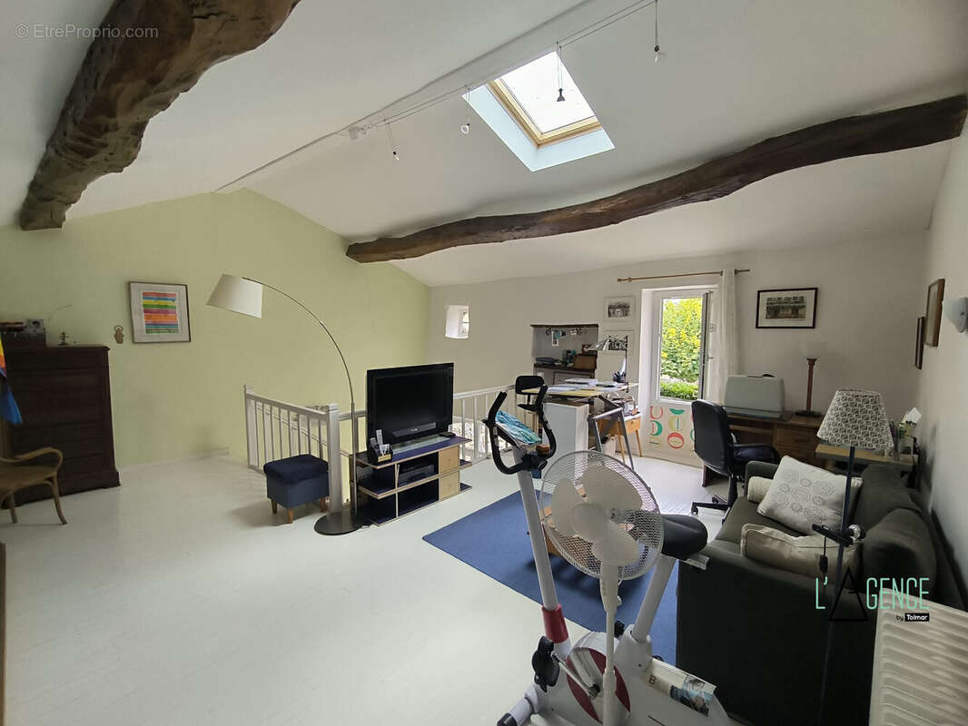 Maison à SAINTE-CROIX-DU-MONT