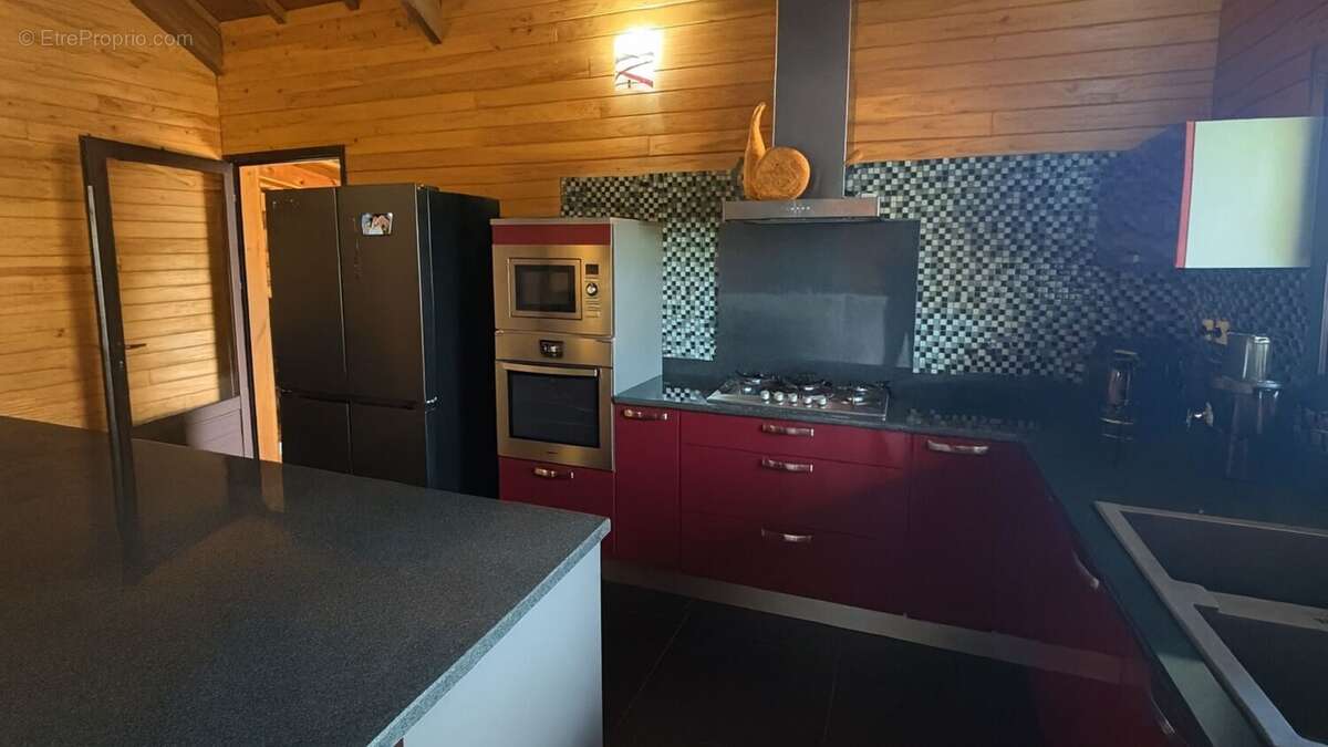 Maison à LA PLAINE-DES-PALMISTES