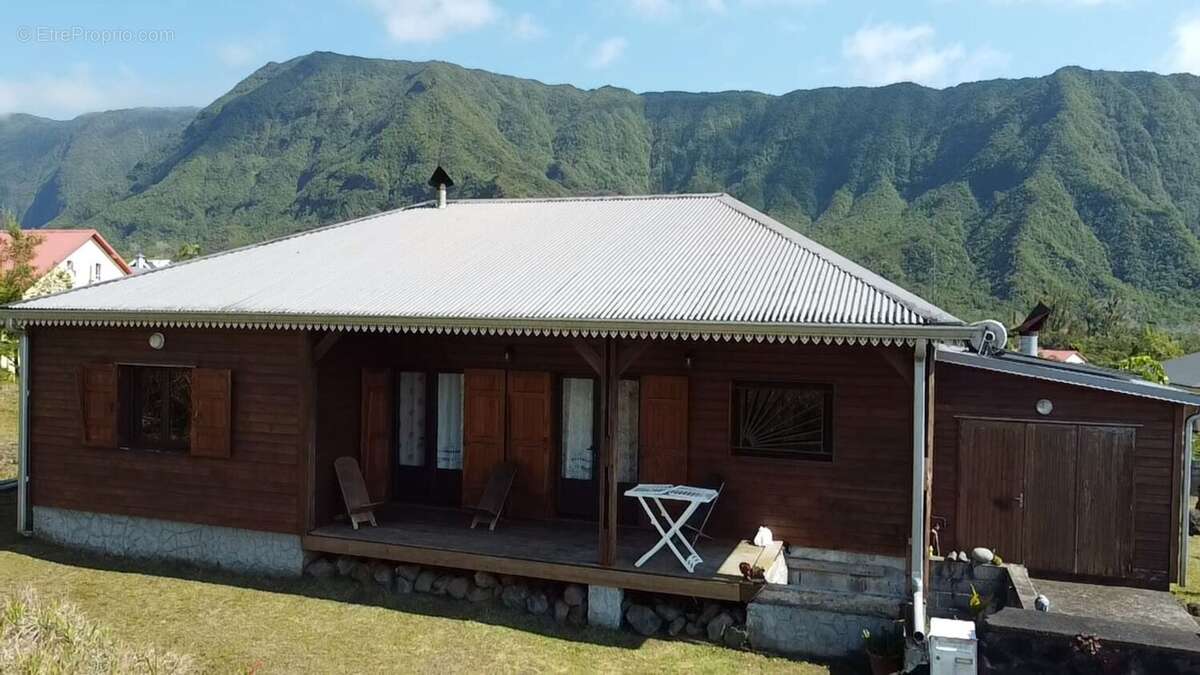 Maison à LA PLAINE-DES-PALMISTES