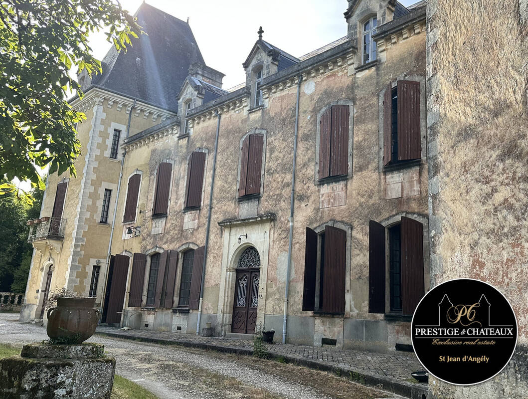 Maison à SAINT-JEAN-D'ANGELY