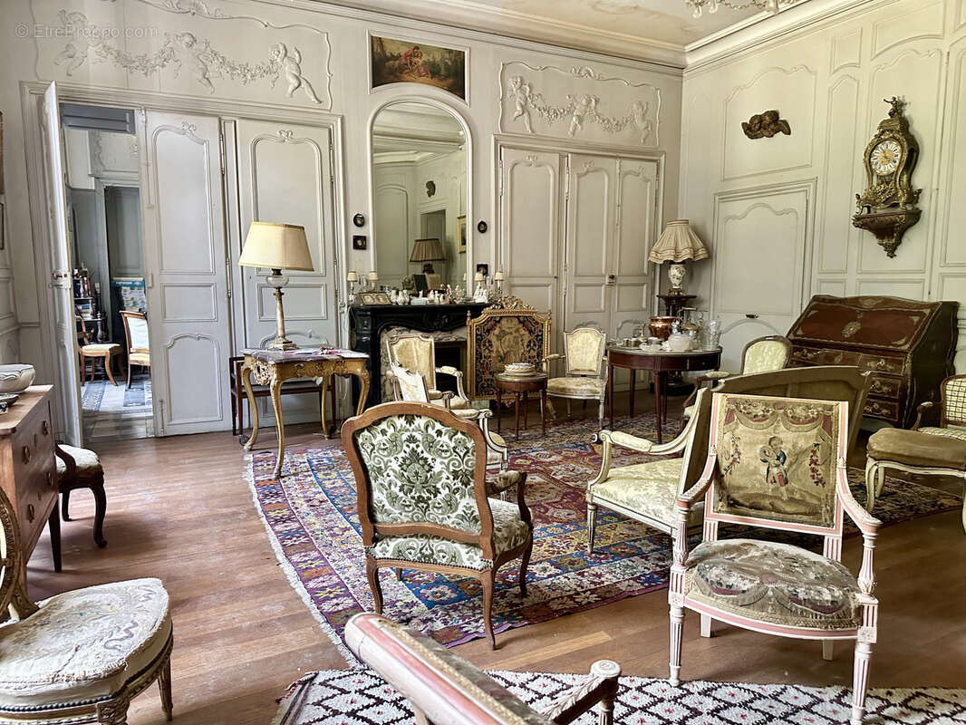 Maison à SAINT-JEAN-D'ANGELY