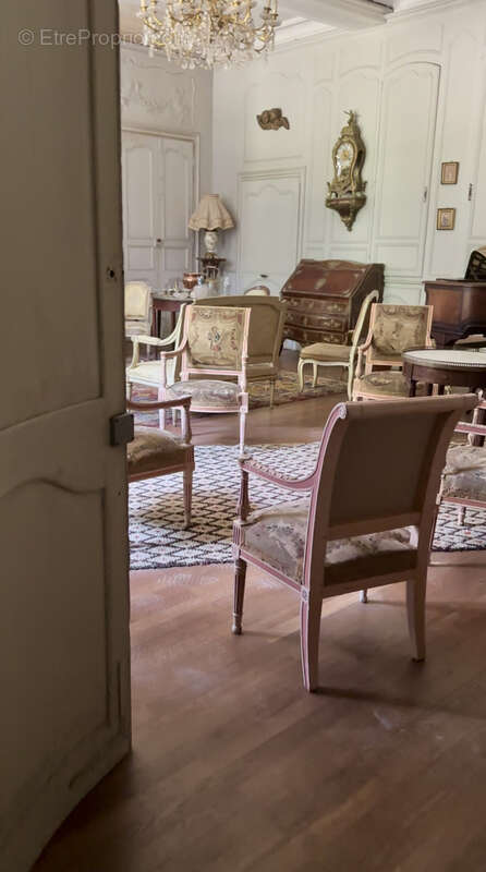 Maison à SAINT-JEAN-D'ANGELY