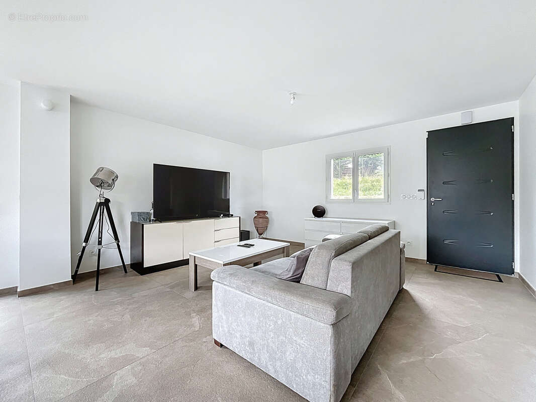 Maison à DRUMETTAZ-CLARAFOND