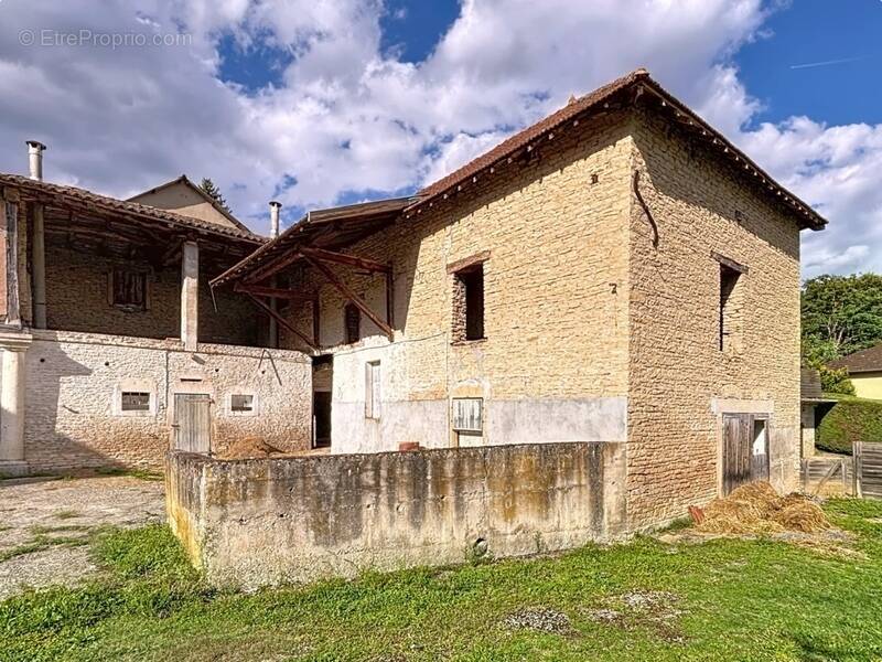 Maison à SAINT-MARCEL-BEL-ACCUEIL