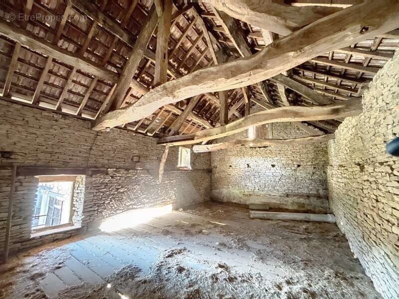 Maison à SAINT-MARCEL-BEL-ACCUEIL