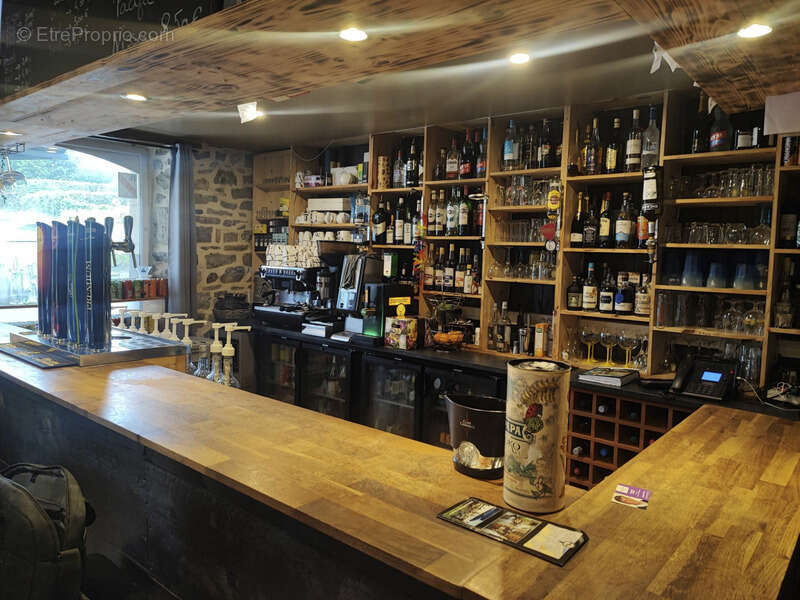 Commerce à CAMARET-SUR-MER