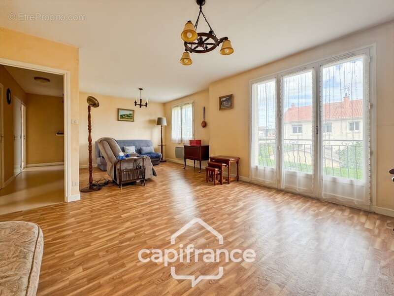 Maison à SAINT-MARCEL