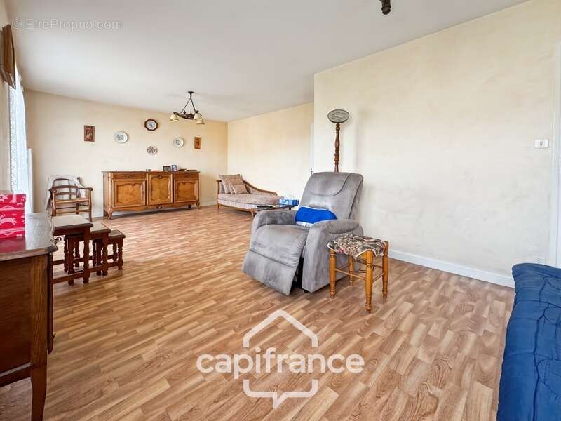 Maison à SAINT-MARCEL