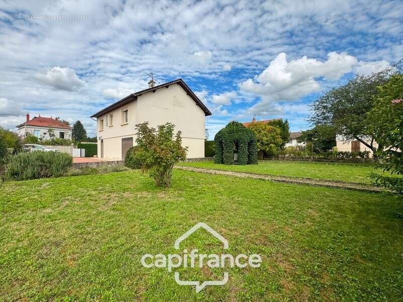 Maison à SAINT-MARCEL