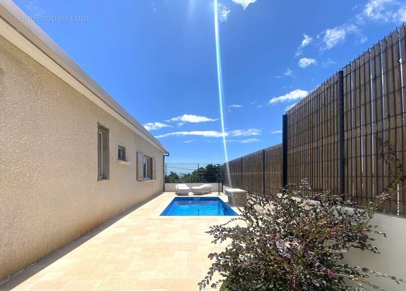 Maison à SAINT-DENIS