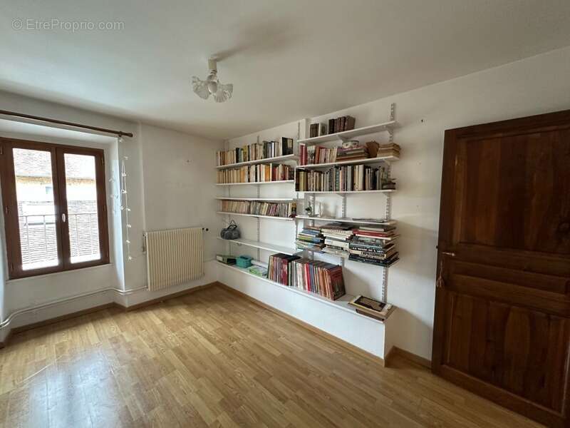 Maison à SAMOIS-SUR-SEINE