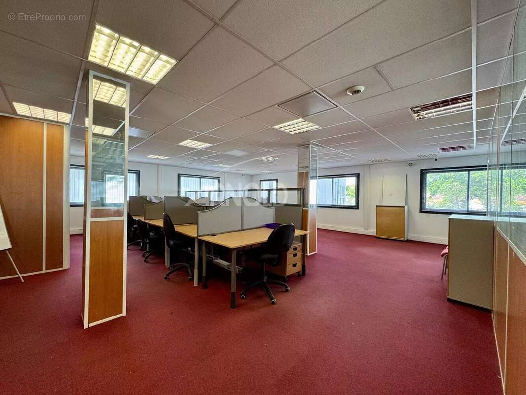 Commerce à BASSE-GOULAINE