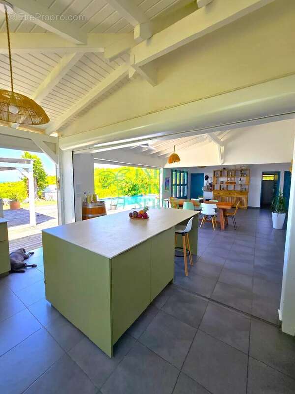 Maison à GRAND-BOURG