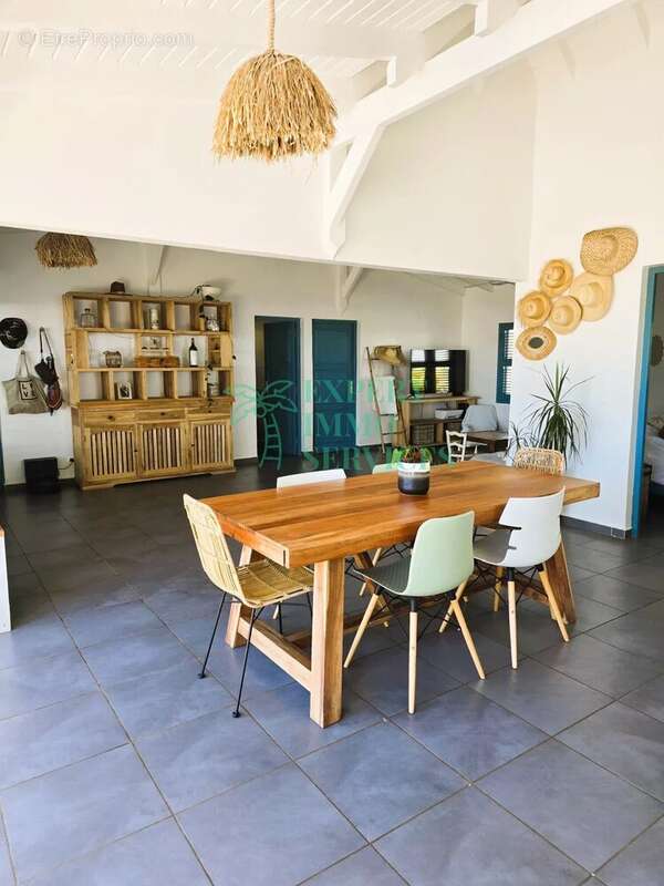 Maison à GRAND-BOURG