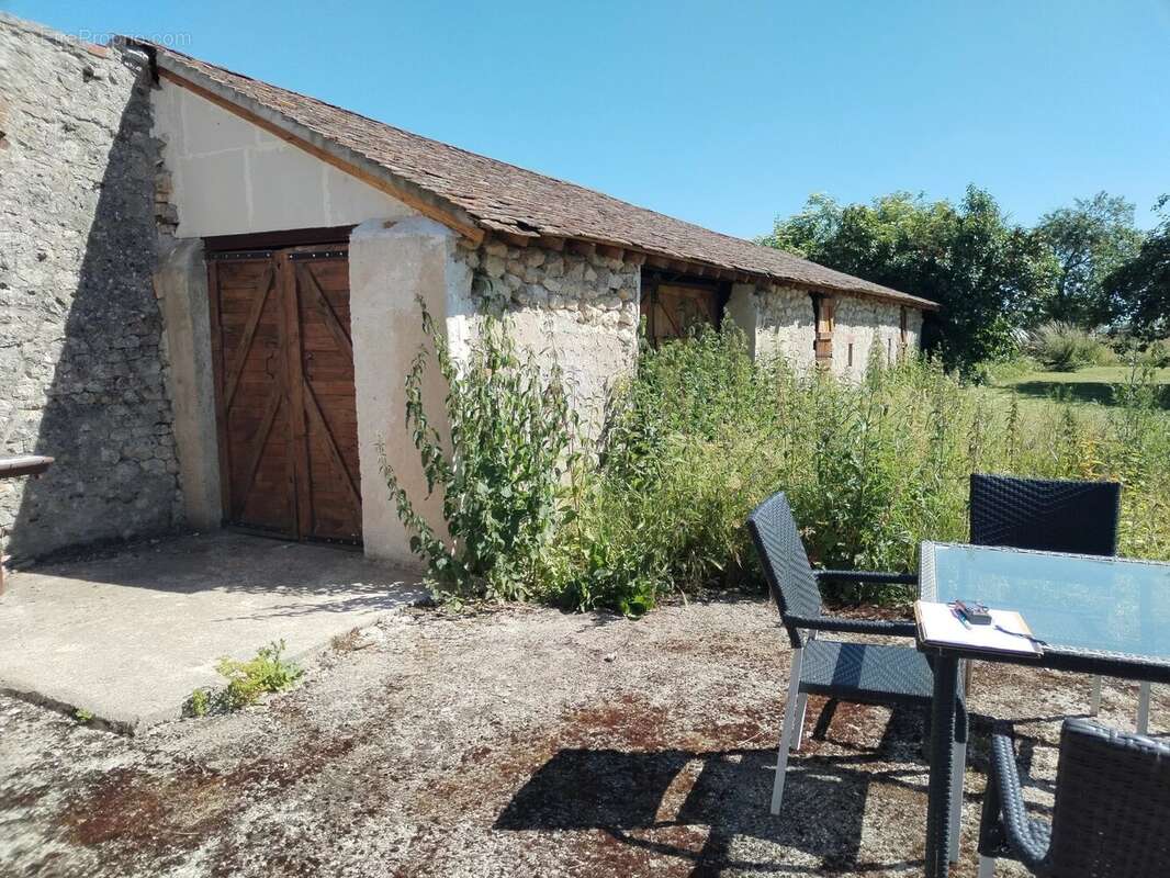 Maison à CHAINTREAUX