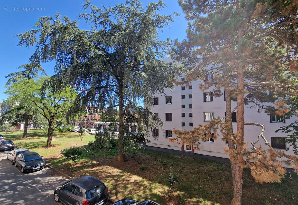 Appartement à LYON-8E