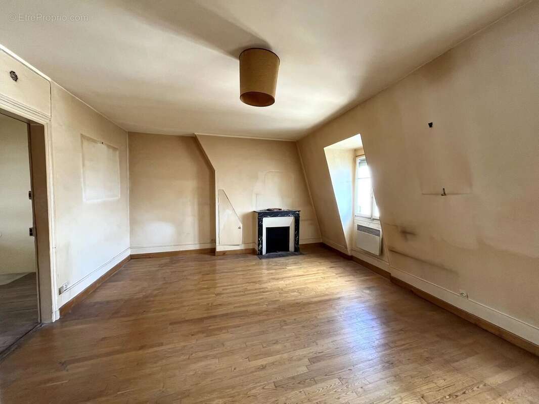 Appartement à PARIS-4E