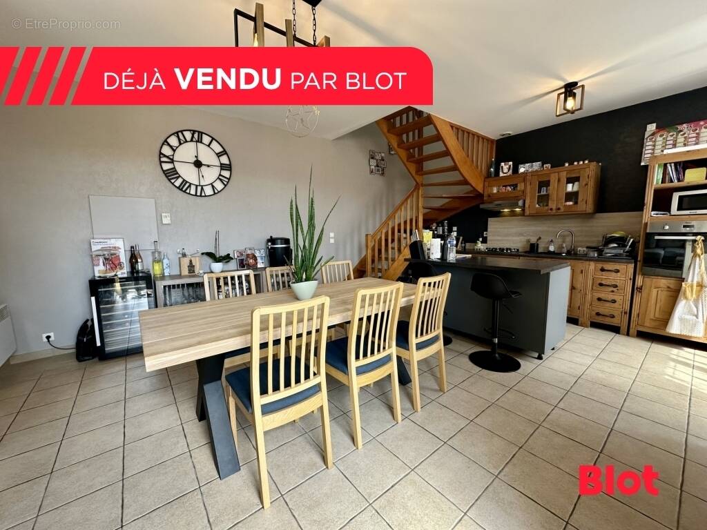 Maison à SAINT-MAUGAN