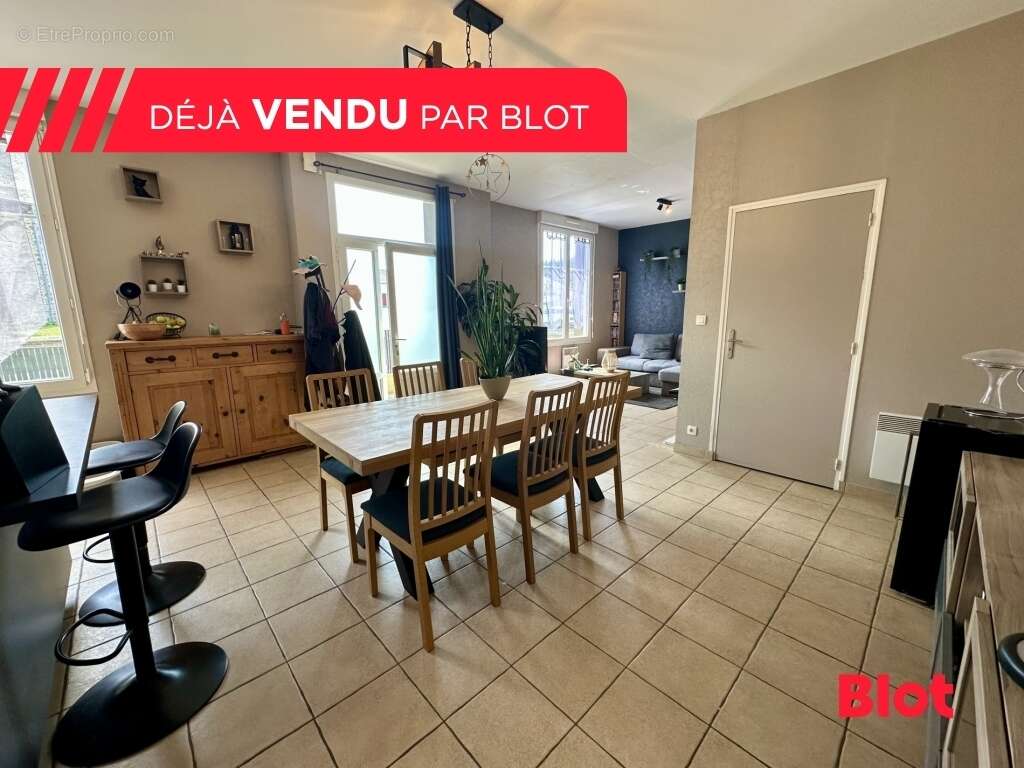 Maison à SAINT-MAUGAN