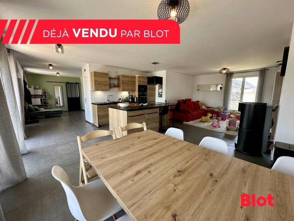 Maison à MONTFORT-SUR-MEU