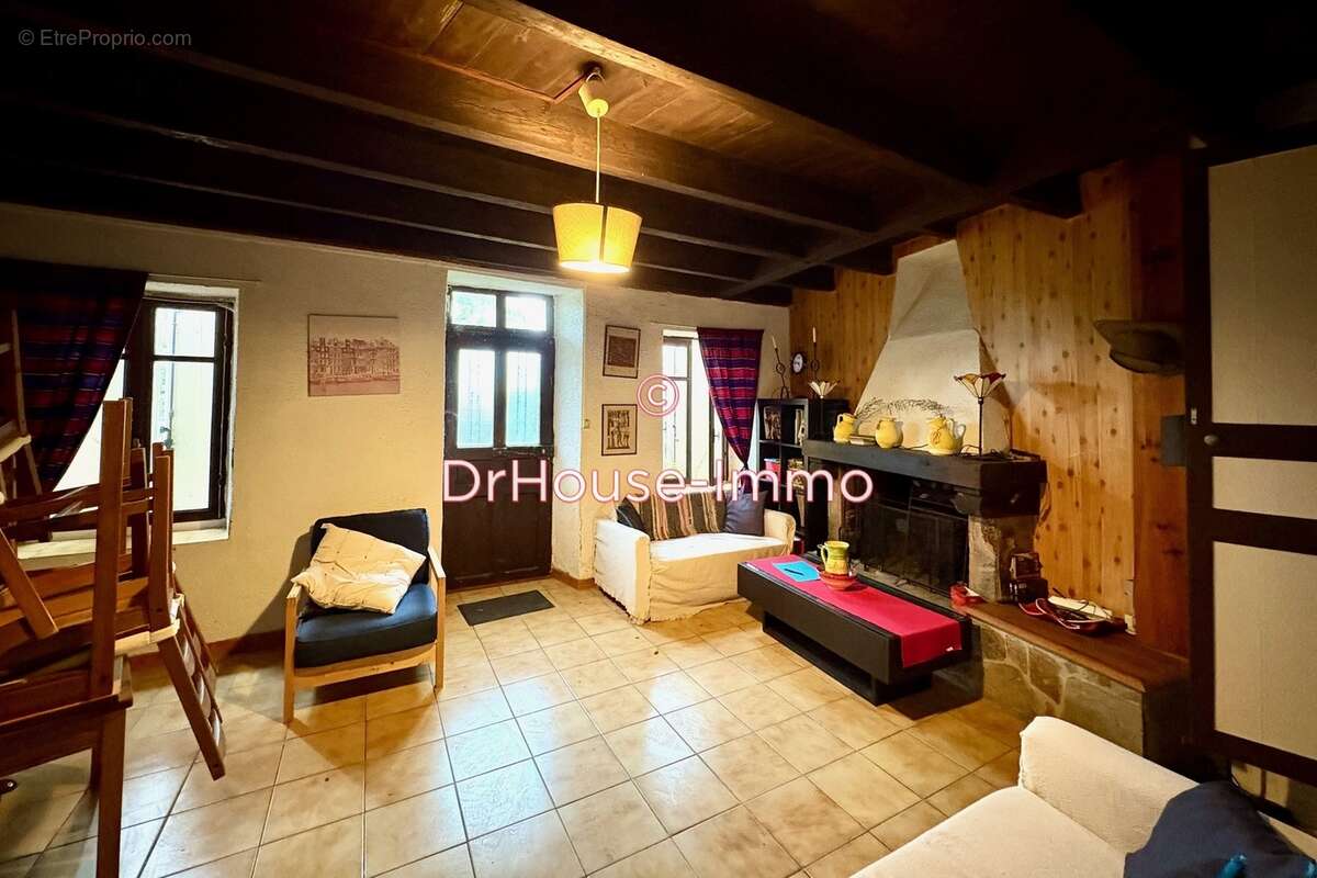 Maison à LES MARTYS