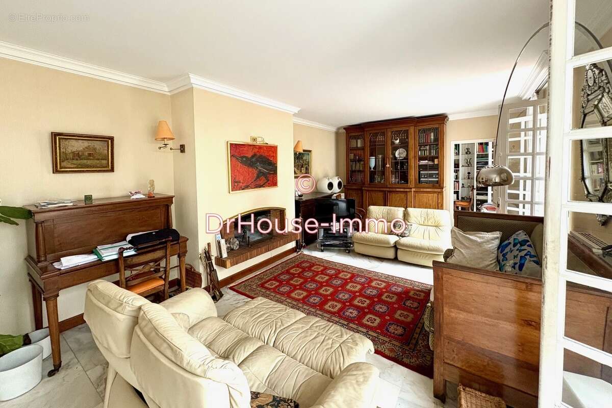 Maison à VILLEMOUSTAUSSOU