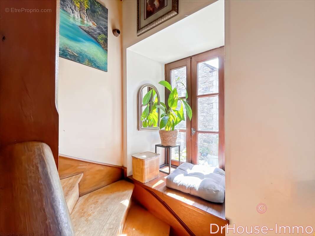 Maison à MONCEAUX-SUR-DORDOGNE