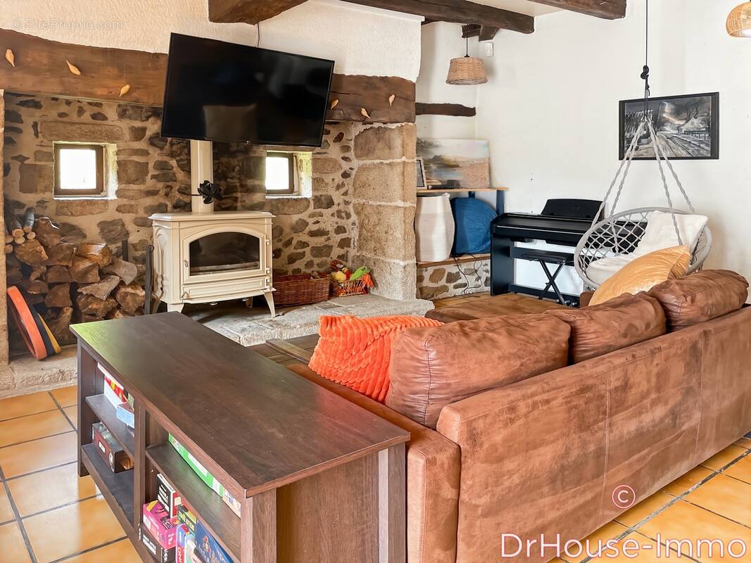 Maison à MONCEAUX-SUR-DORDOGNE