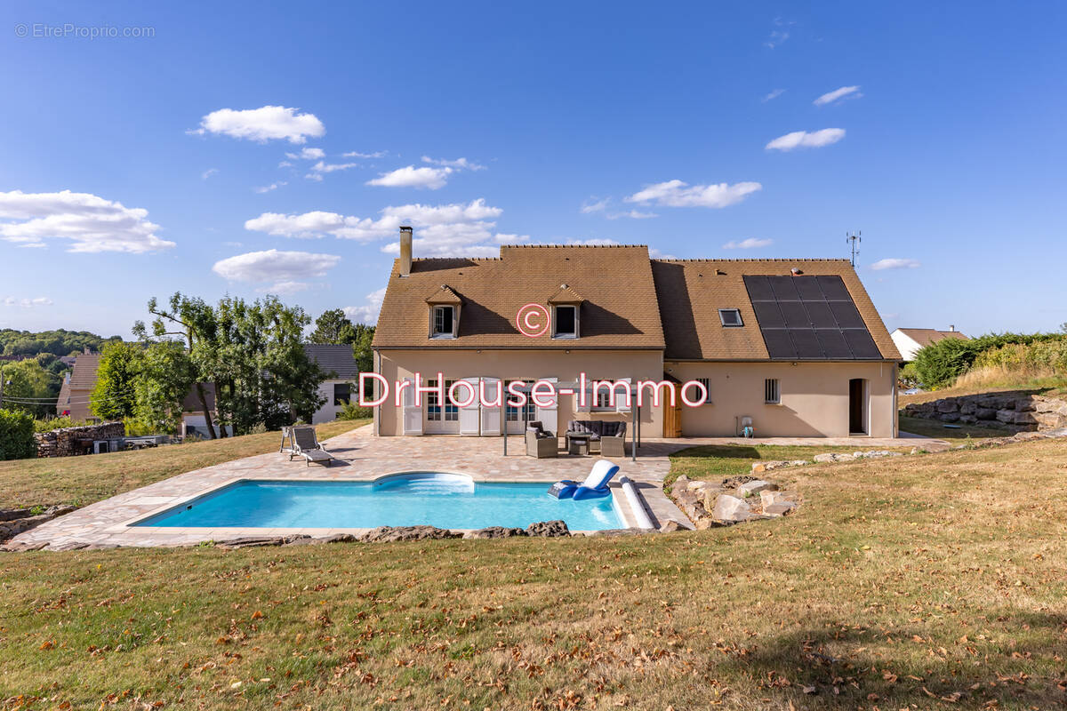 Maison à PRUNAY-LE-TEMPLE