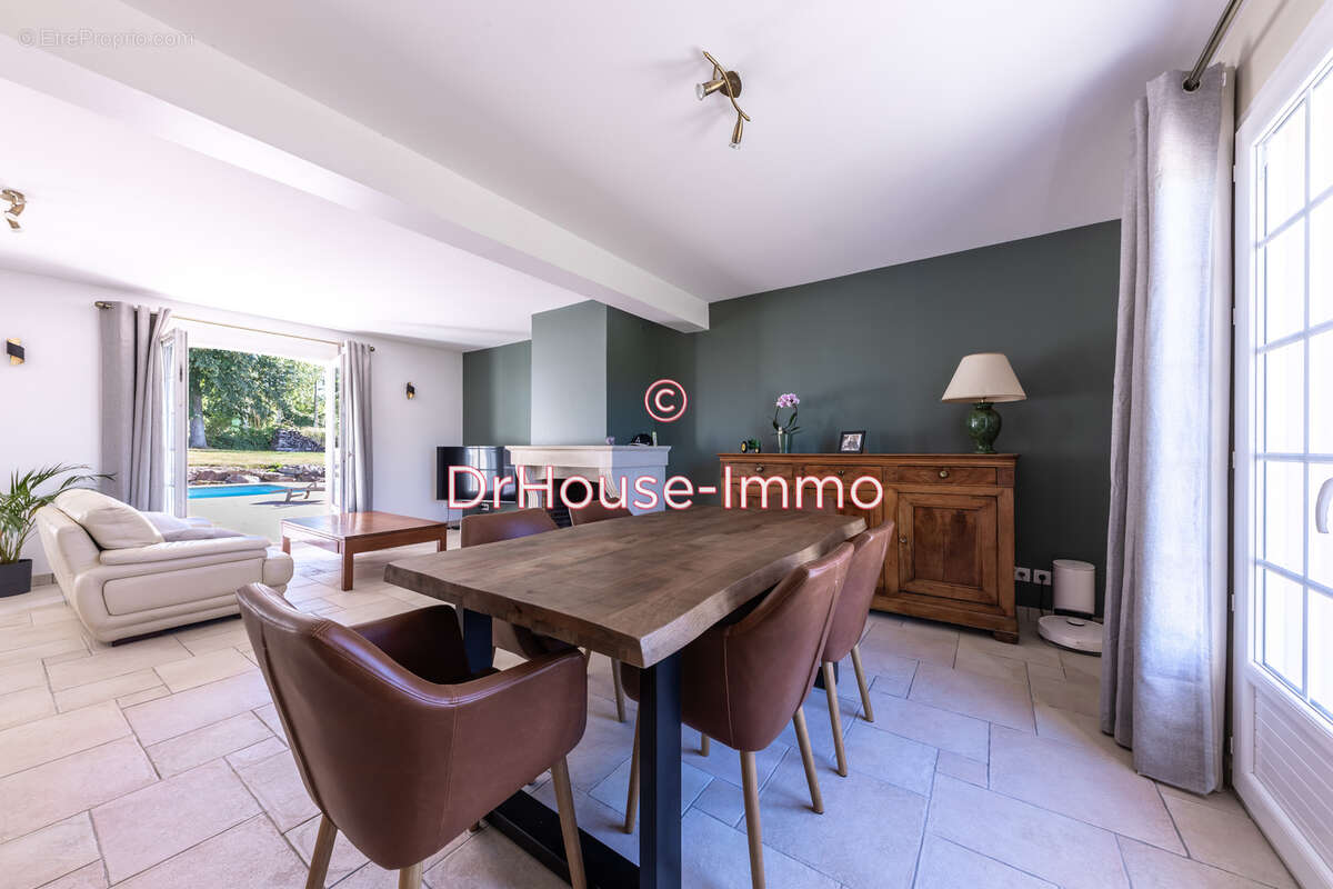 Maison à PRUNAY-LE-TEMPLE