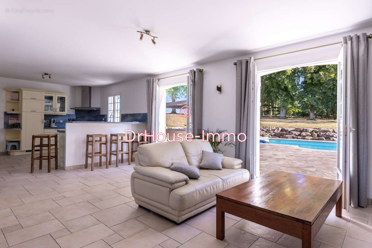 Maison à PRUNAY-LE-TEMPLE