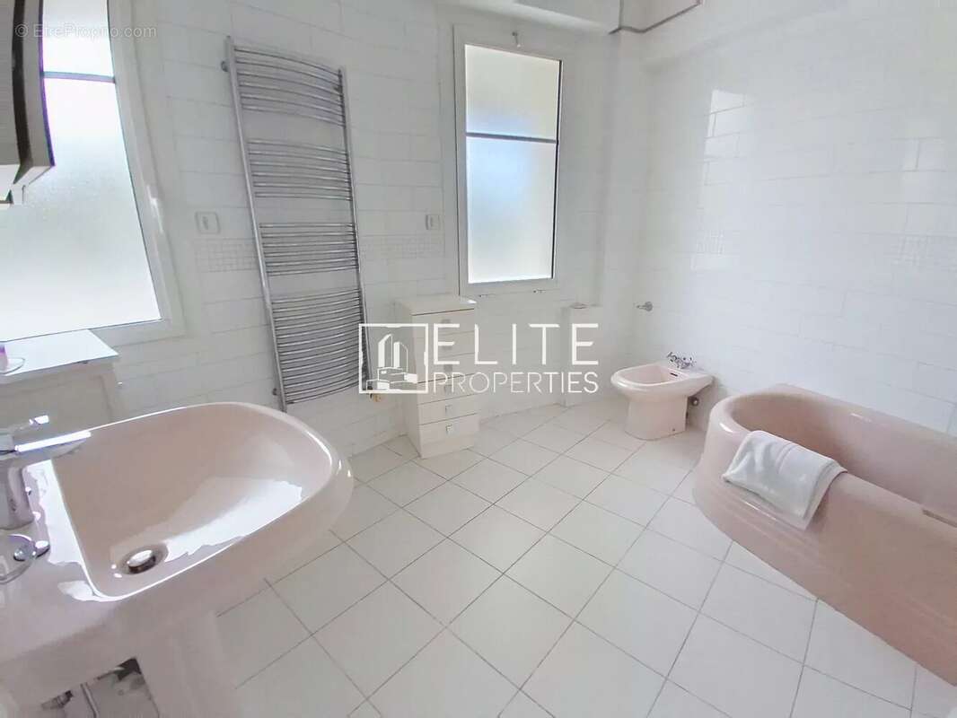 Appartement à LE CANNET