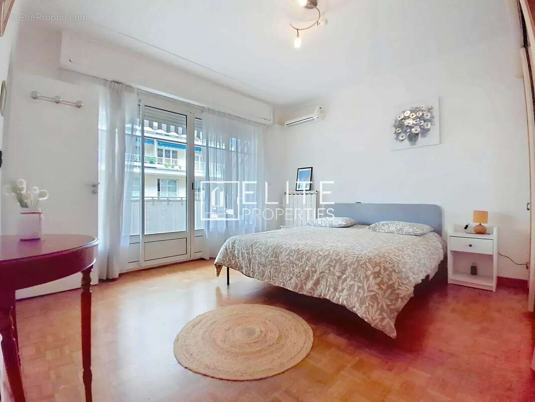 Appartement à LE CANNET