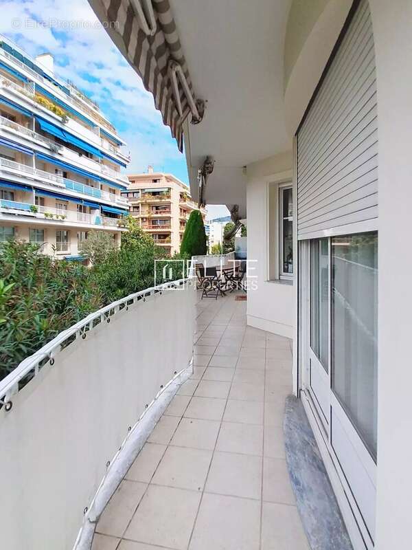 Appartement à LE CANNET