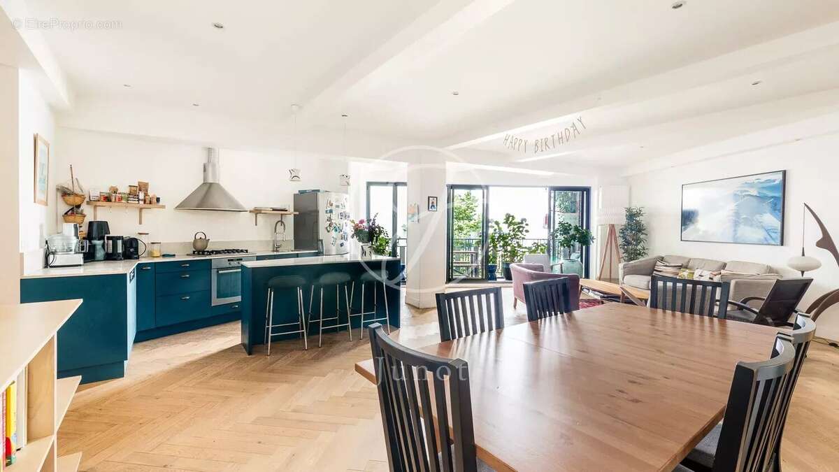 Appartement à PARIS-10E