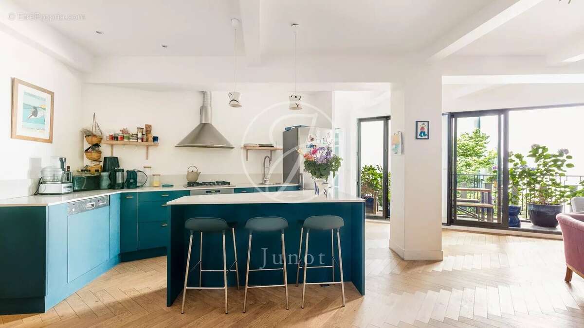 Appartement à PARIS-10E