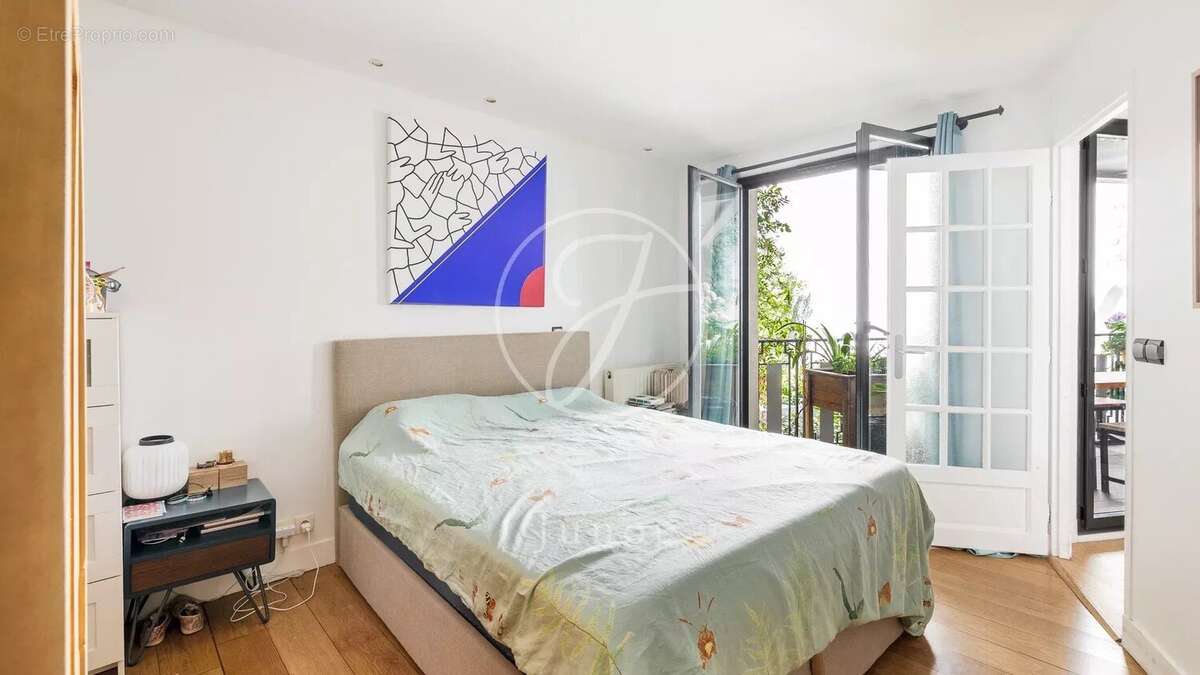 Appartement à PARIS-10E