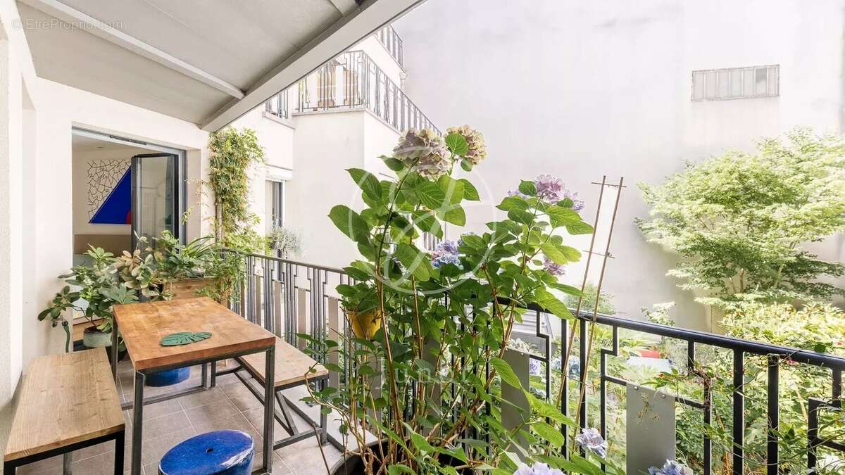 Appartement à PARIS-10E
