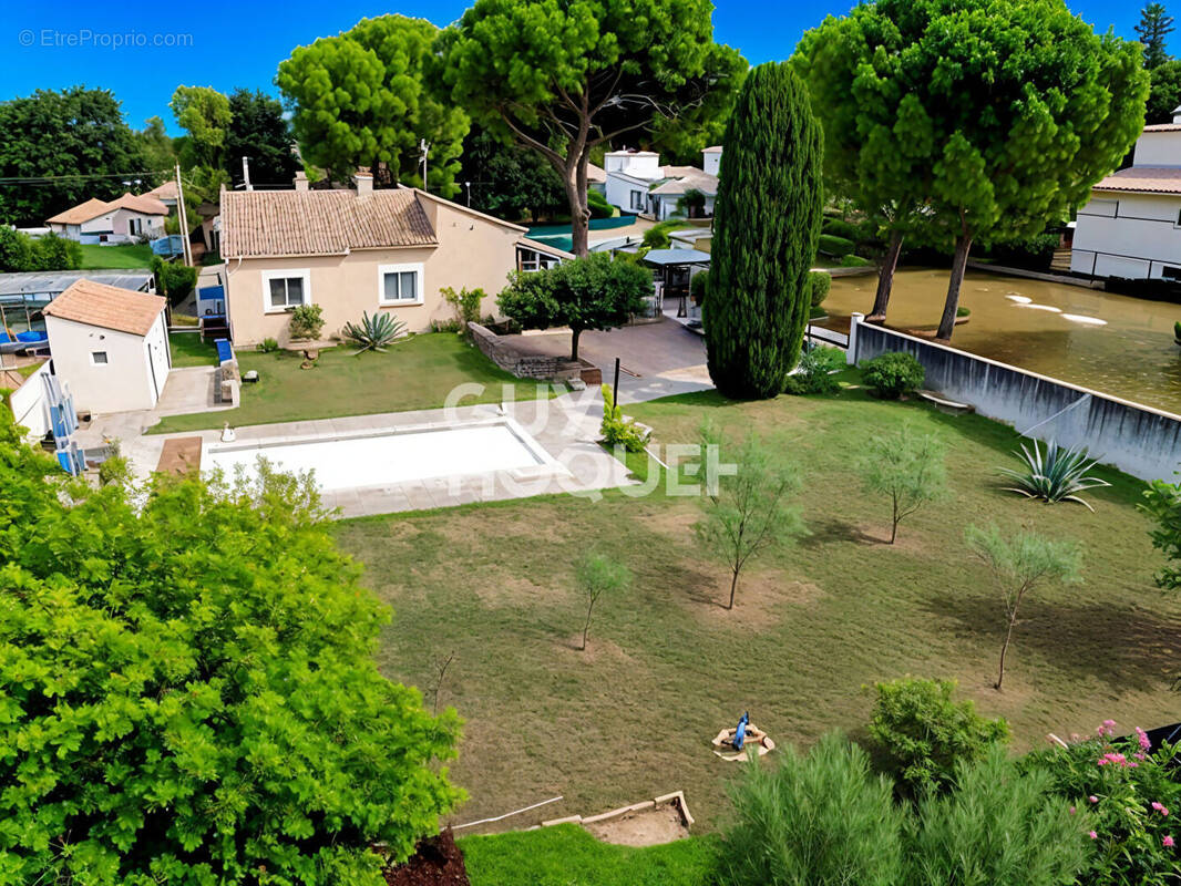 Maison à SAINT-PAUL-LES-FONTS