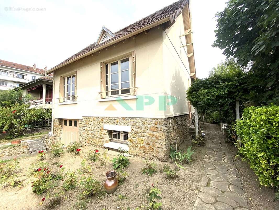 Maison à ATHIS-MONS